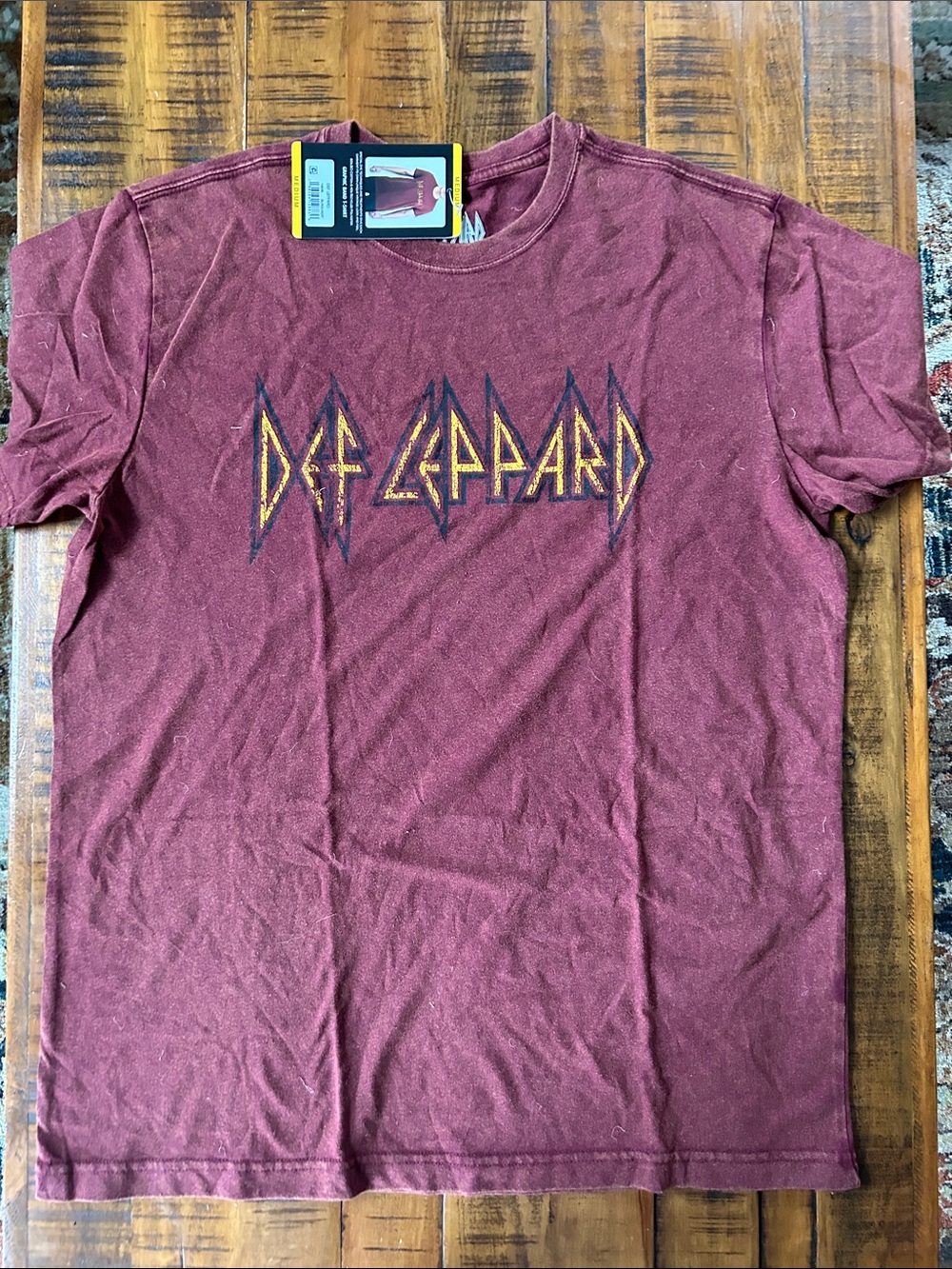 Def Leppard Men's Short Sleeve Graphic Tee — Maroon